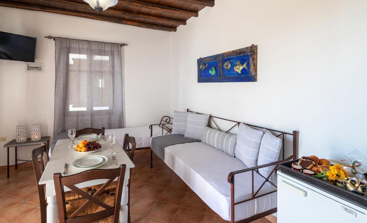 Cochili Rooms & Apartments Azolimnos Exterior photo