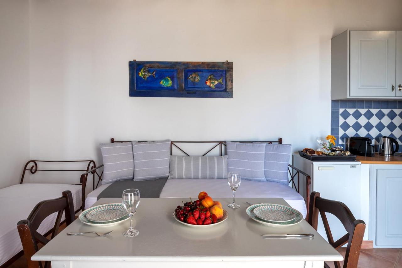 Cochili Rooms & Apartments Azolimnos Exterior photo